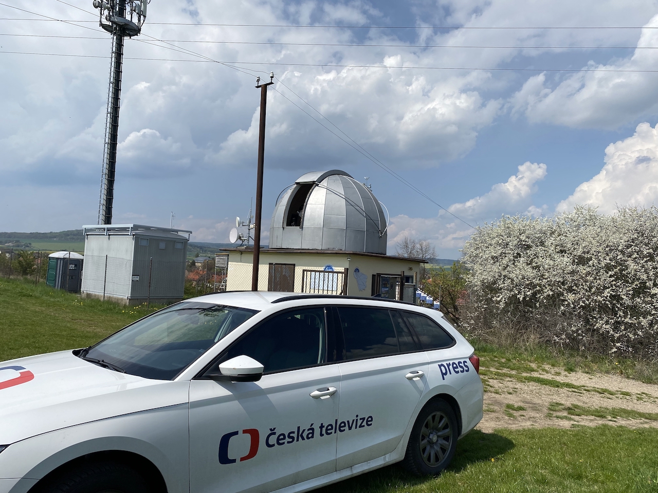 Den hvězdáren a planetárií ve vysílání Českého rozhlasu i České televize