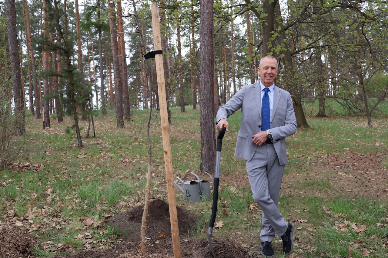 Setkání s Andrew Feustelem v Blesku