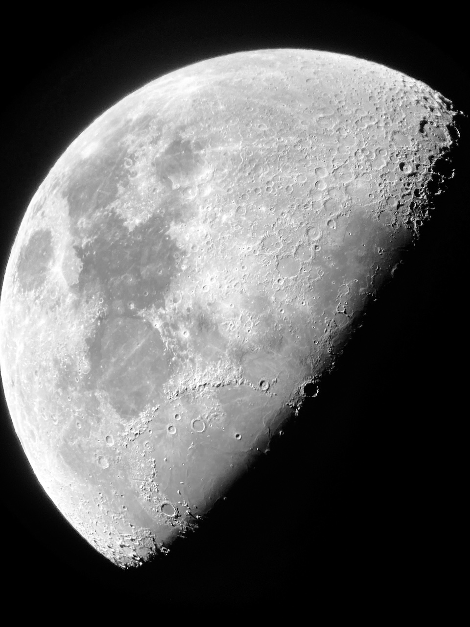 Na Saturn a Měsíc byla plná hvězdárna