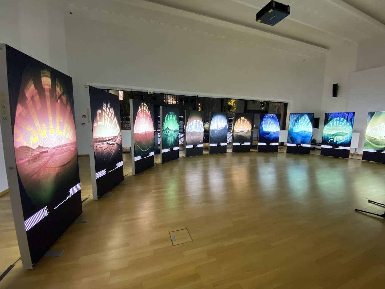 Cirkumnavigation On Time - speciální výstava ve Fyzikálním ústavu