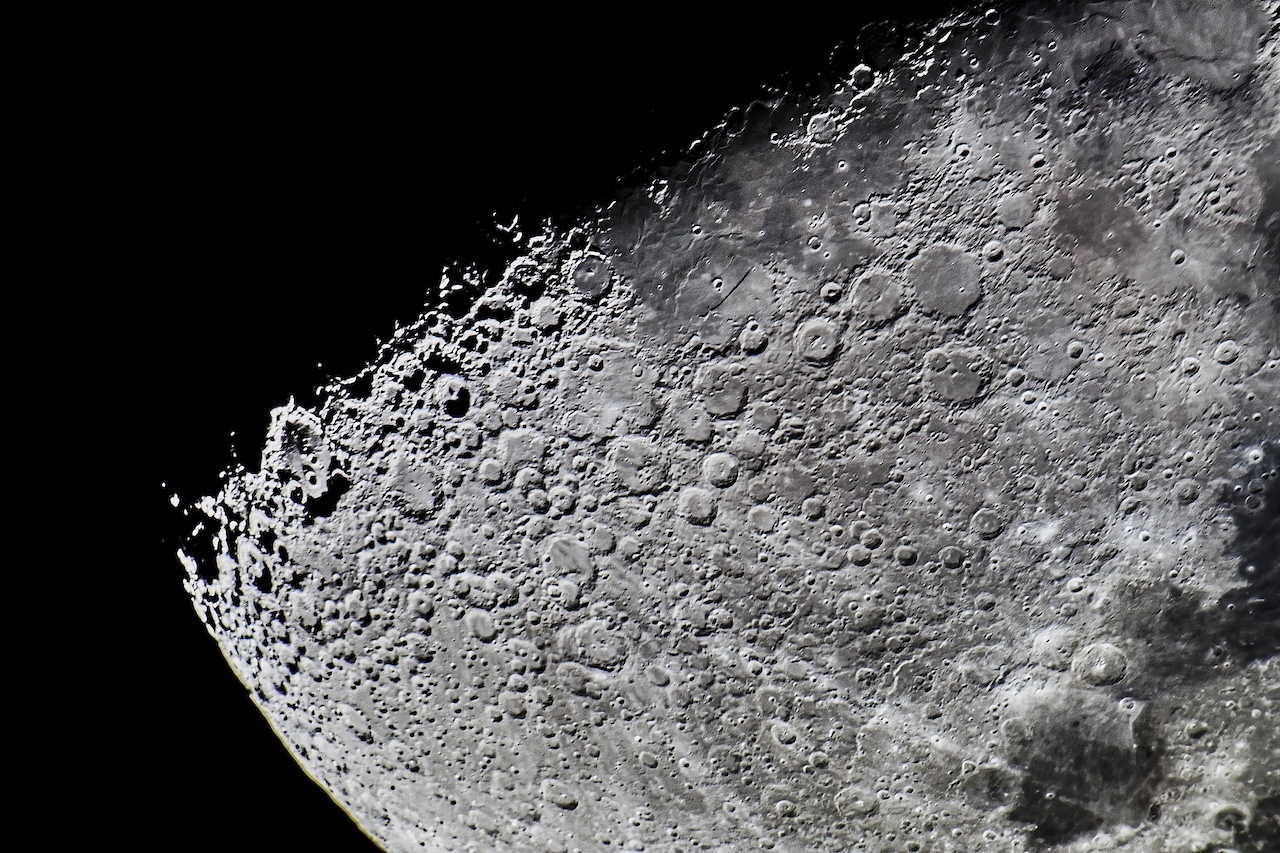 Brilantní Měsíc Marcela Bergera