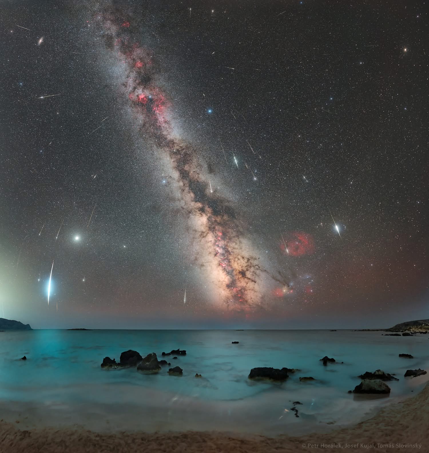 Astronomický snímek dne Petra Horálka z Kréty