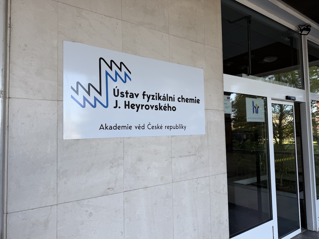Natáčeli jsme v Ústavu fyzikální chemie J. Heyrovského unikátní objev