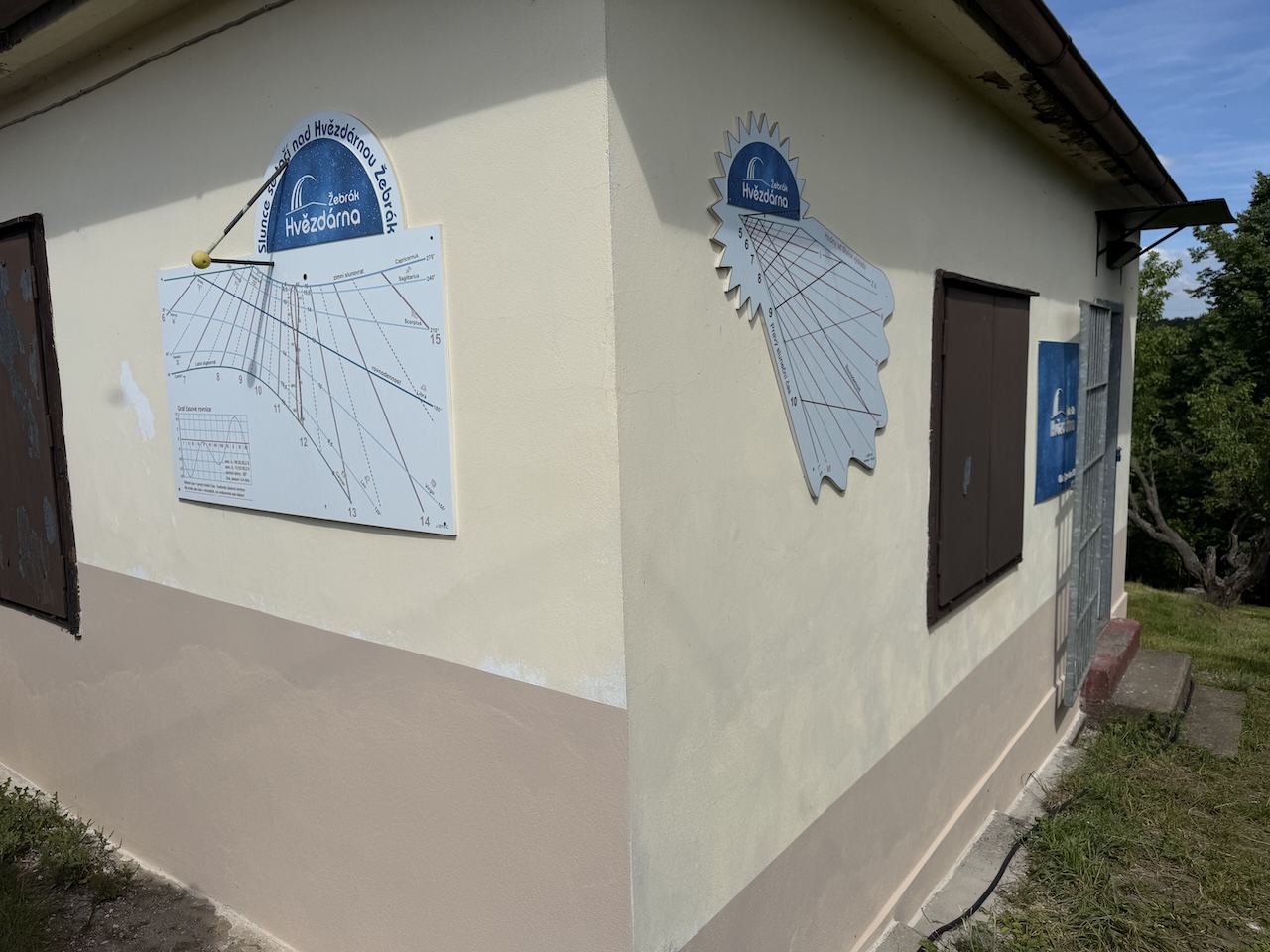 Hvězdárna má opravenou fasádu, děkujeme městu Žebrák