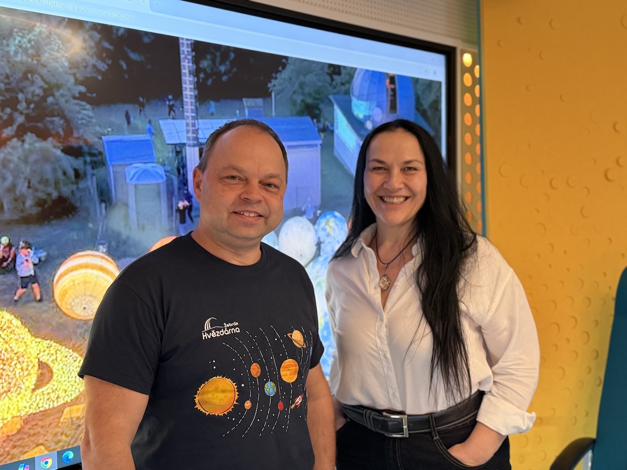 O hvězdách s Vláďou Slezákem - rozsáhlý rozhovor v Klubu rádia Junior