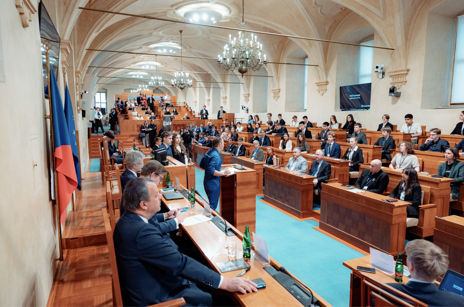 Zvaž vědu! podruhé v Praze. Středoškolské vědecké hvězdy opět míří do Senátu Parlamentu ČR